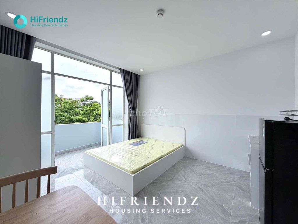 The balcony studio is a big, super-beautiful interior near ueh cs N, dedicated literary college