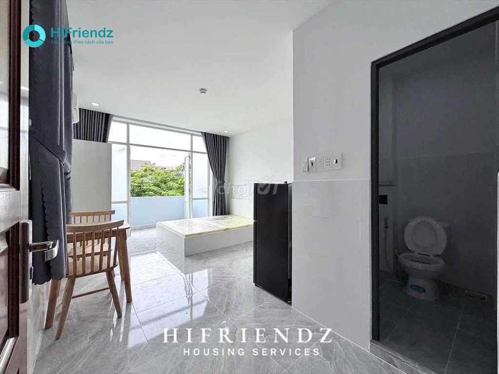 The balcony studio is a big, super-beautiful interior near ueh cs N, dedicated literary college