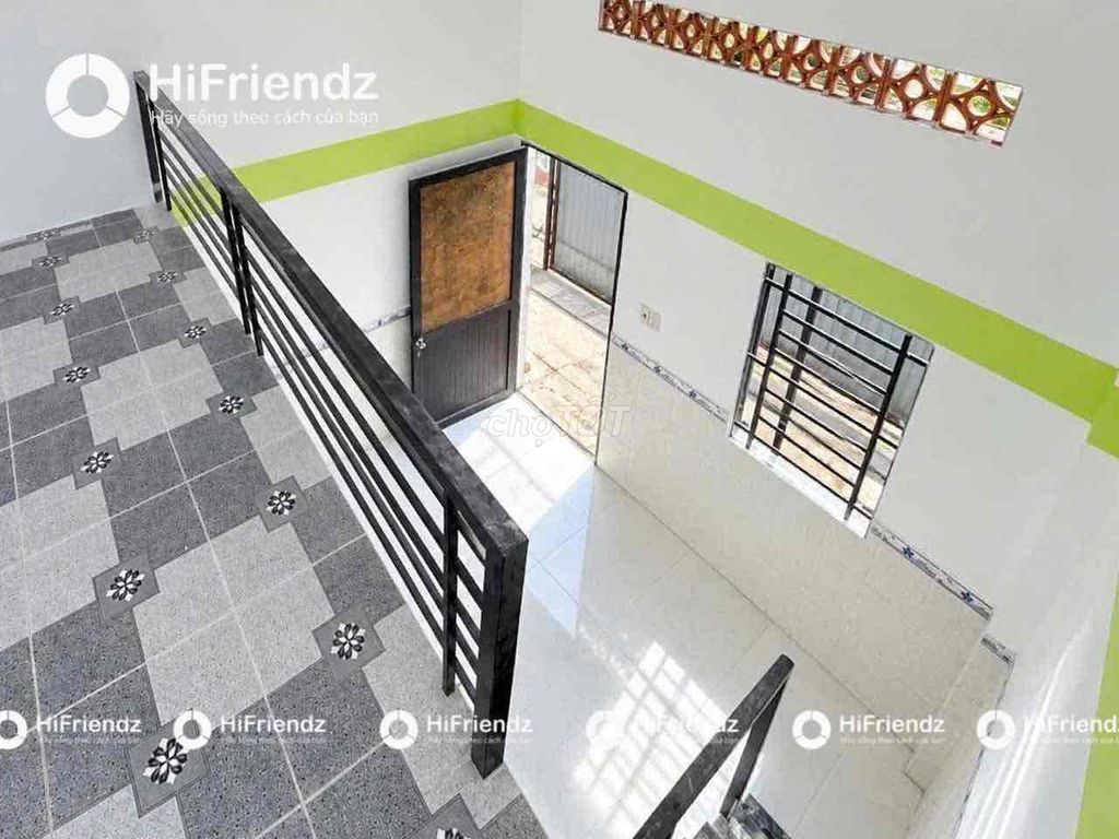 Rent the new 35-foot-off hotel suite - cheap walk through the vv.