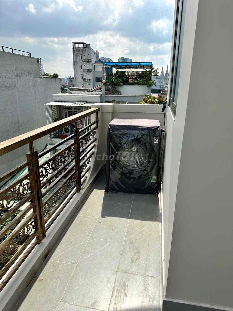The beautiful new studio apartment-Full interior block of D'SQuunt