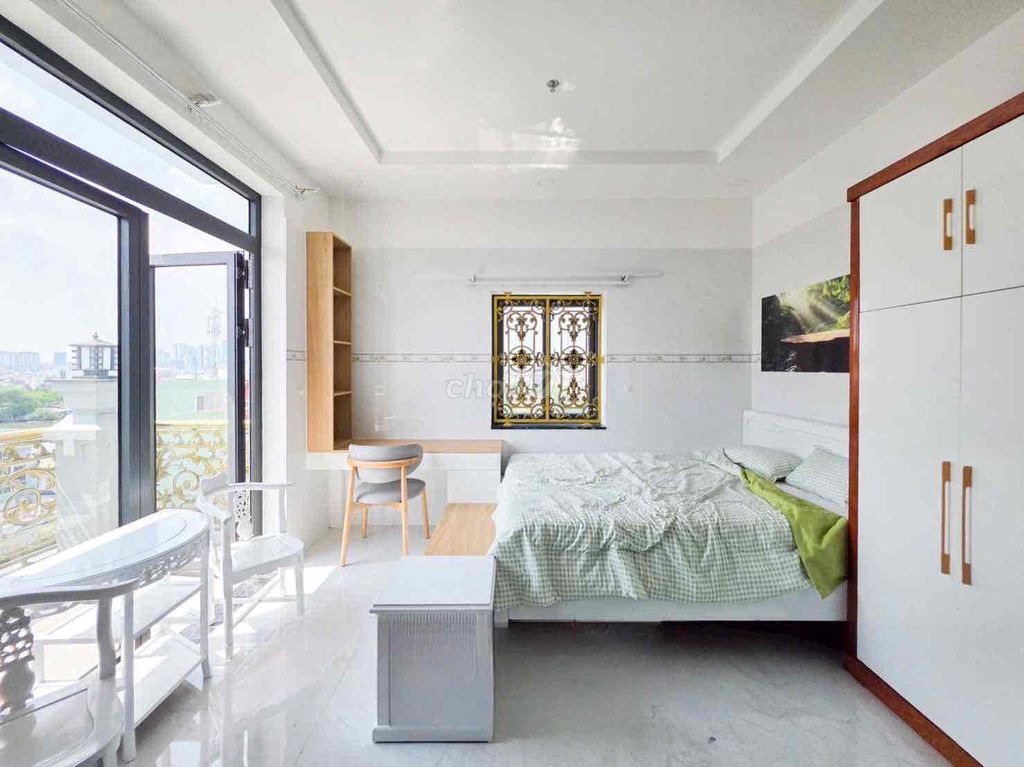 Phạm Hữu Lầu interior room - pay is equal to District 7
