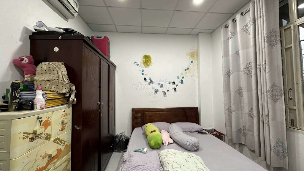 Room 20 meters, private bathroom, government-private power. Bình Thạnh