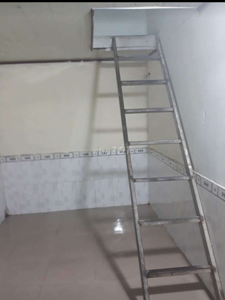 Nguyễn Văn Quá motel room
