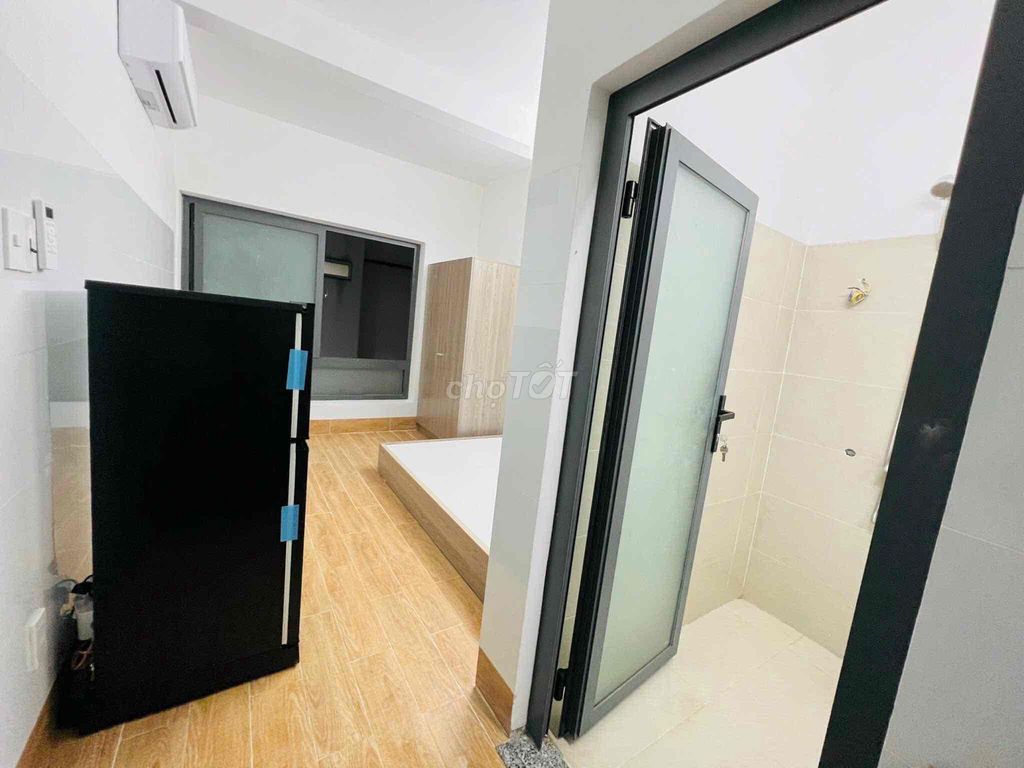 Near the University of Gemstone, studio air academy 30 meters 2