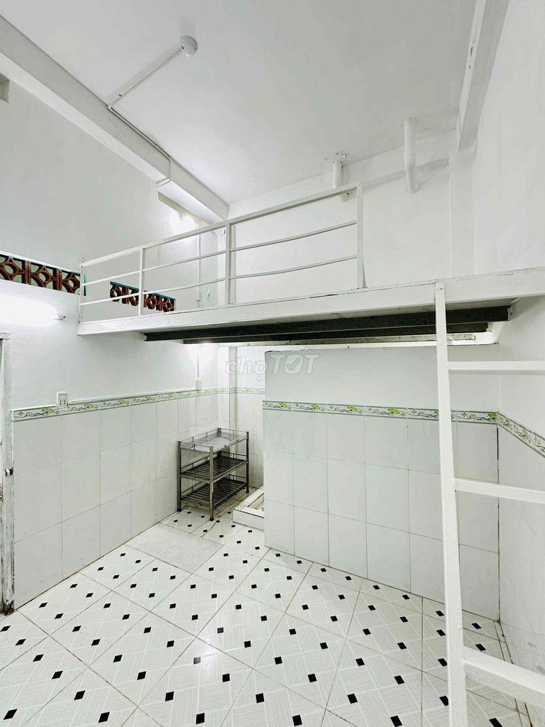 The perimeter room is 2M, Dương Quảng Hàm.
