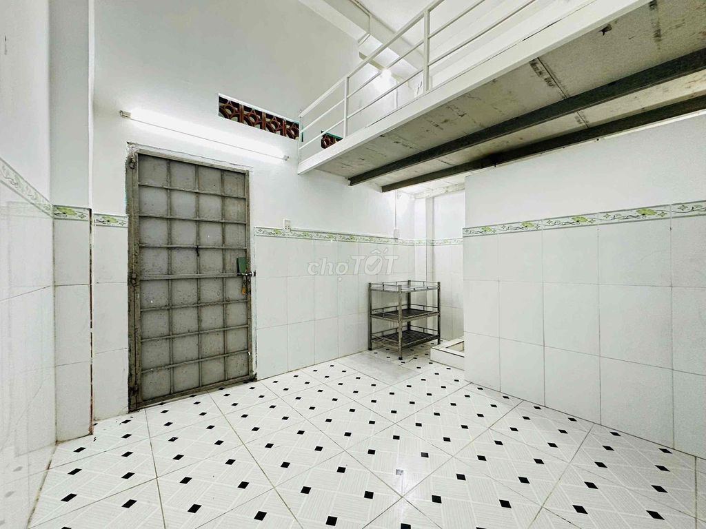 The perimeter room is 2M, Dương Quảng Hàm.