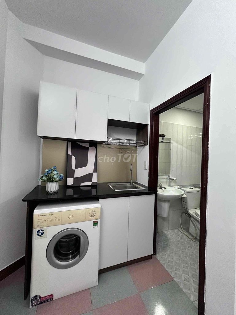 Studio of the sky window full of private washing machines 100% right into the Chinese village