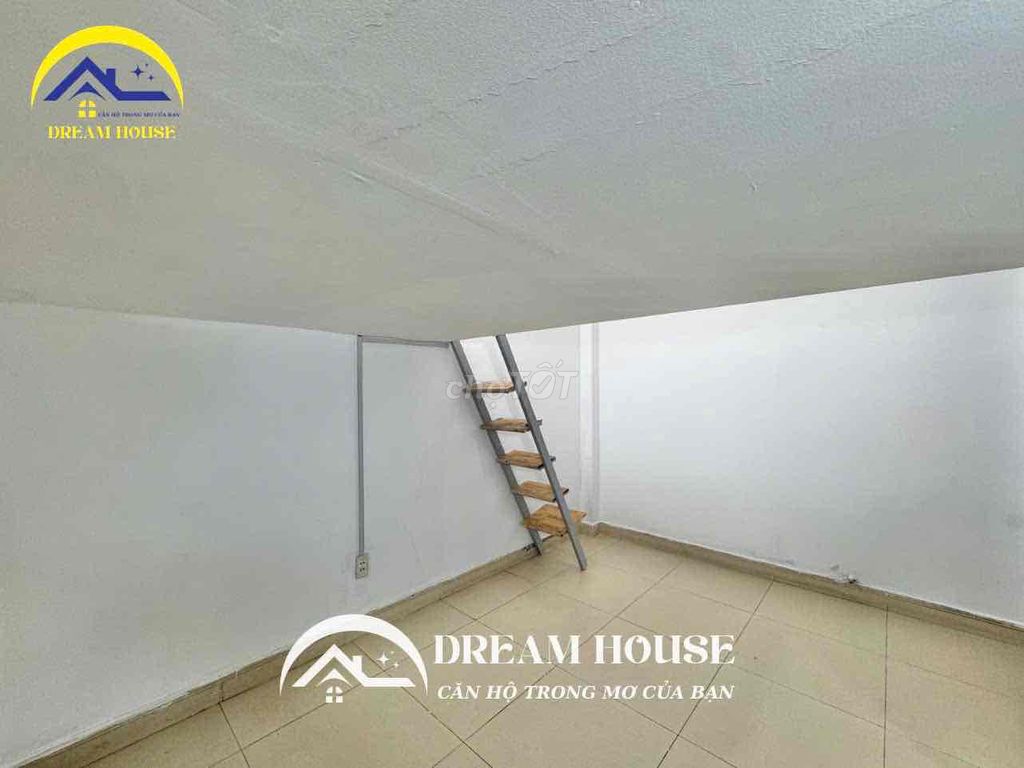 The living room is right near Bình Tân Hospital.