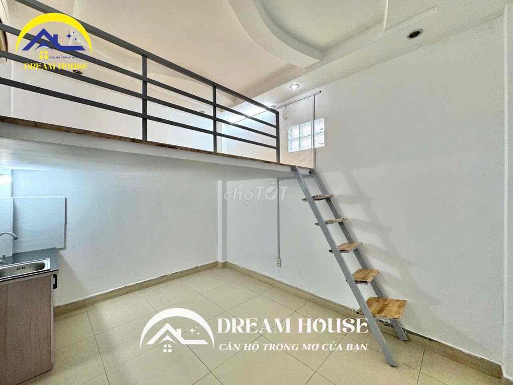 The living room is right near Bình Tân Hospital.