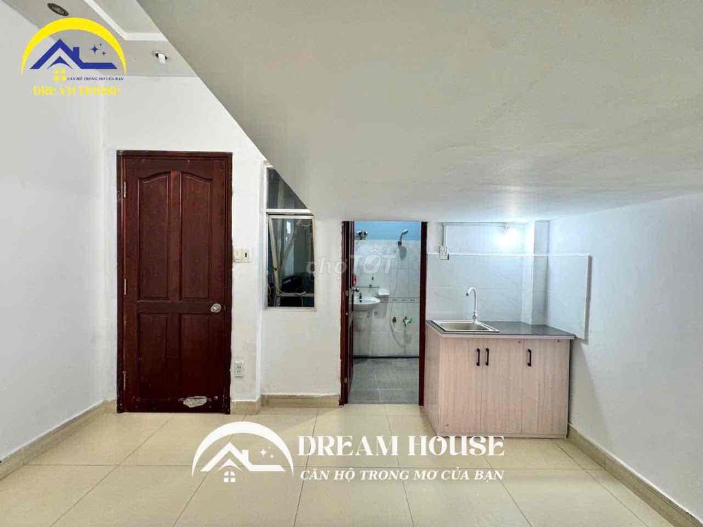 The living room is right near Bình Tân Hospital.