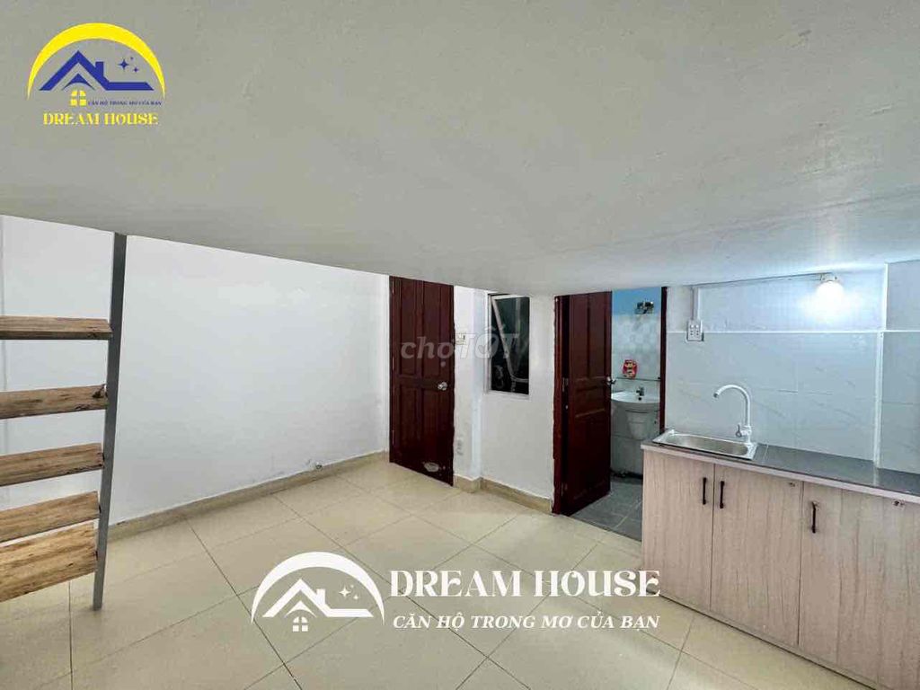 The living room is right near Bình Tân Hospital.