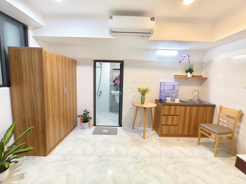 The studio is full interior - newly built - near the University of Charitable College, trade