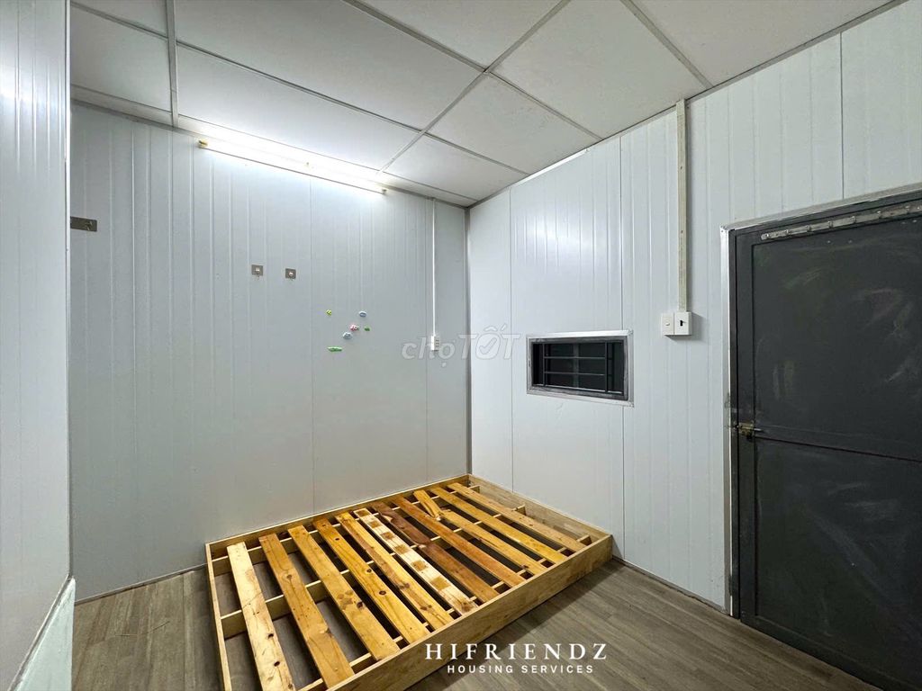 Only three million, An Bình, 5-5-5-5, student-price hotel-- student.