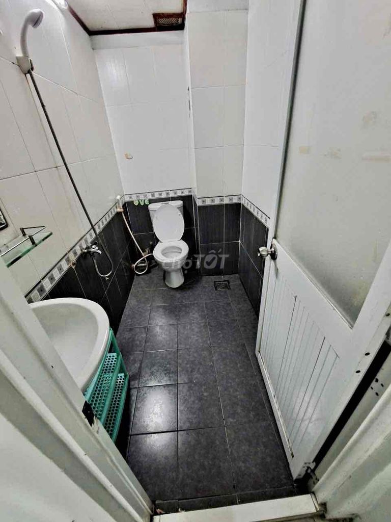 Rent the balcony room 5.9 million - full Cao Lỗ.