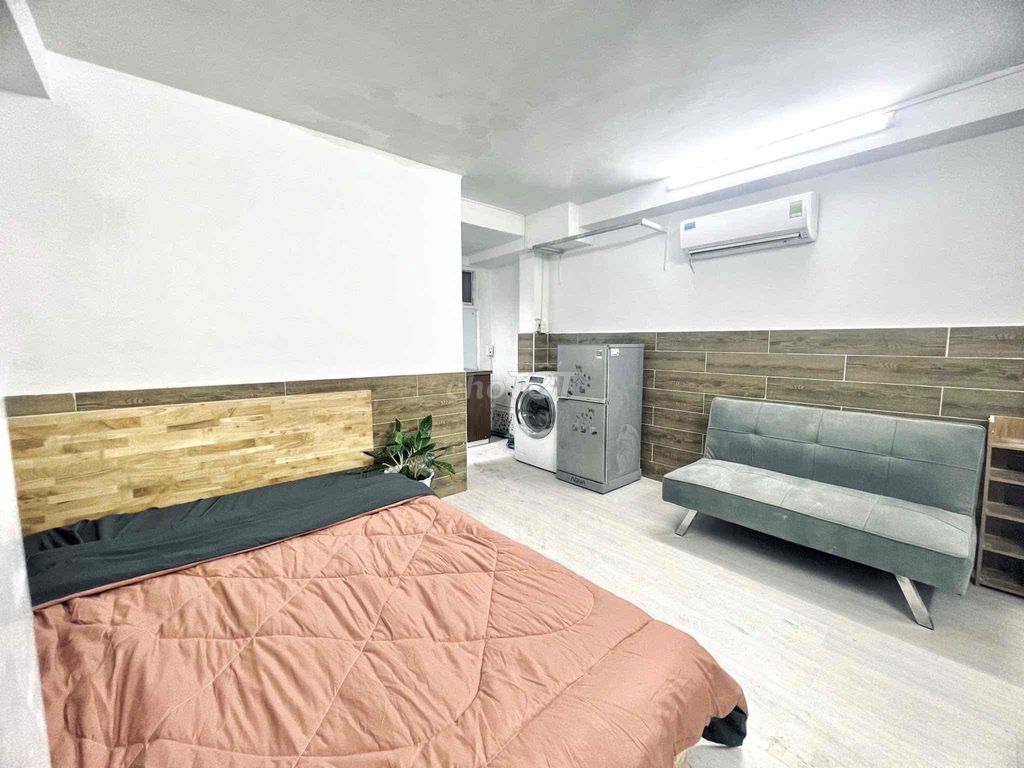 Studio Phú Nhuận