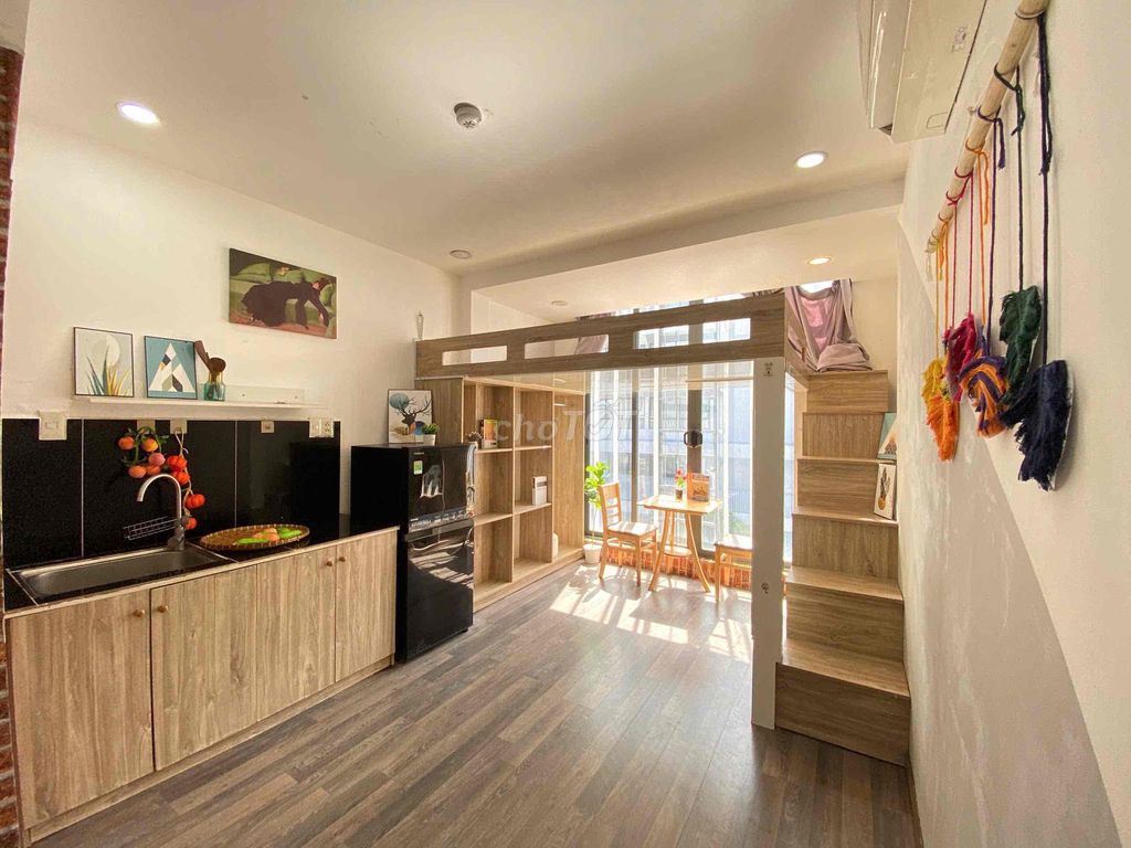 Rent a new room full of furniture - right in the center of Bình Thạnh