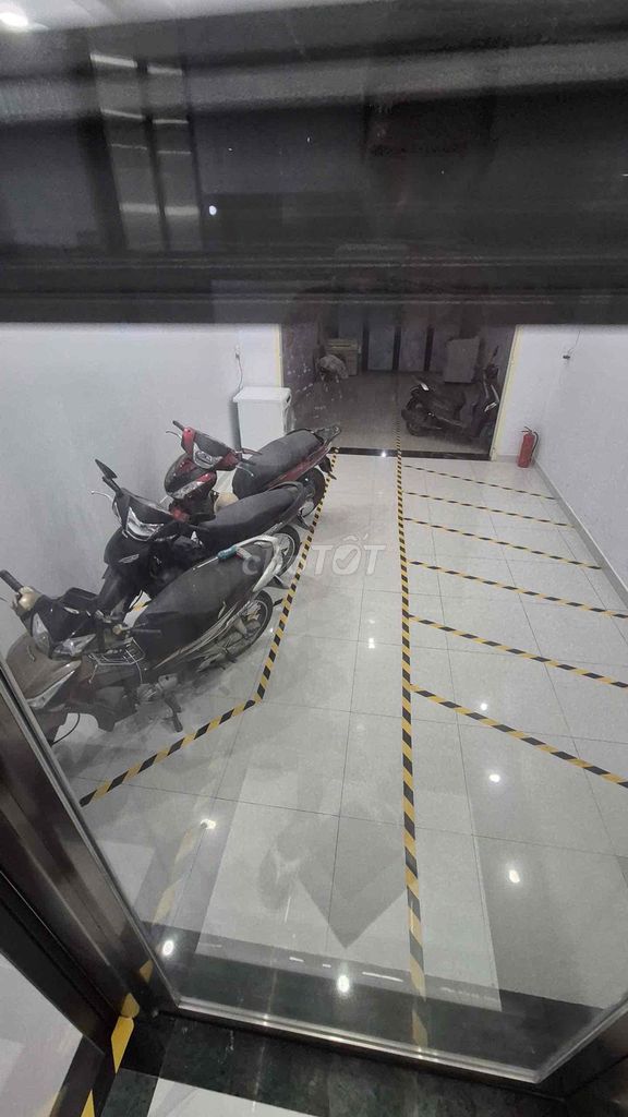 studio full interior The Better Private Wash is on the picture