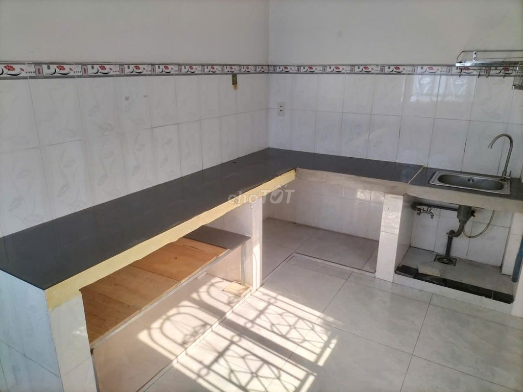 Let's rent out the entire first floor, 40 meters-3, bedroom, bedroom, WC-Trần Thanh Mại.