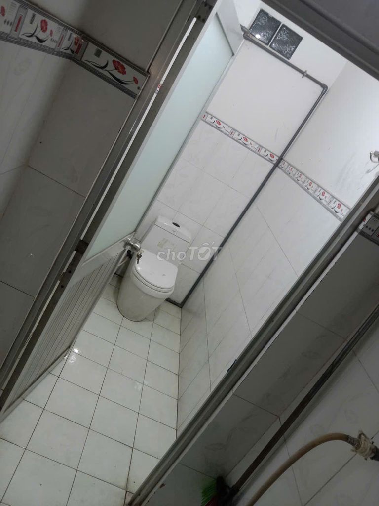 Let's rent out the entire first floor, 40 meters-3, bedroom, bedroom, WC-Trần Thanh Mại.