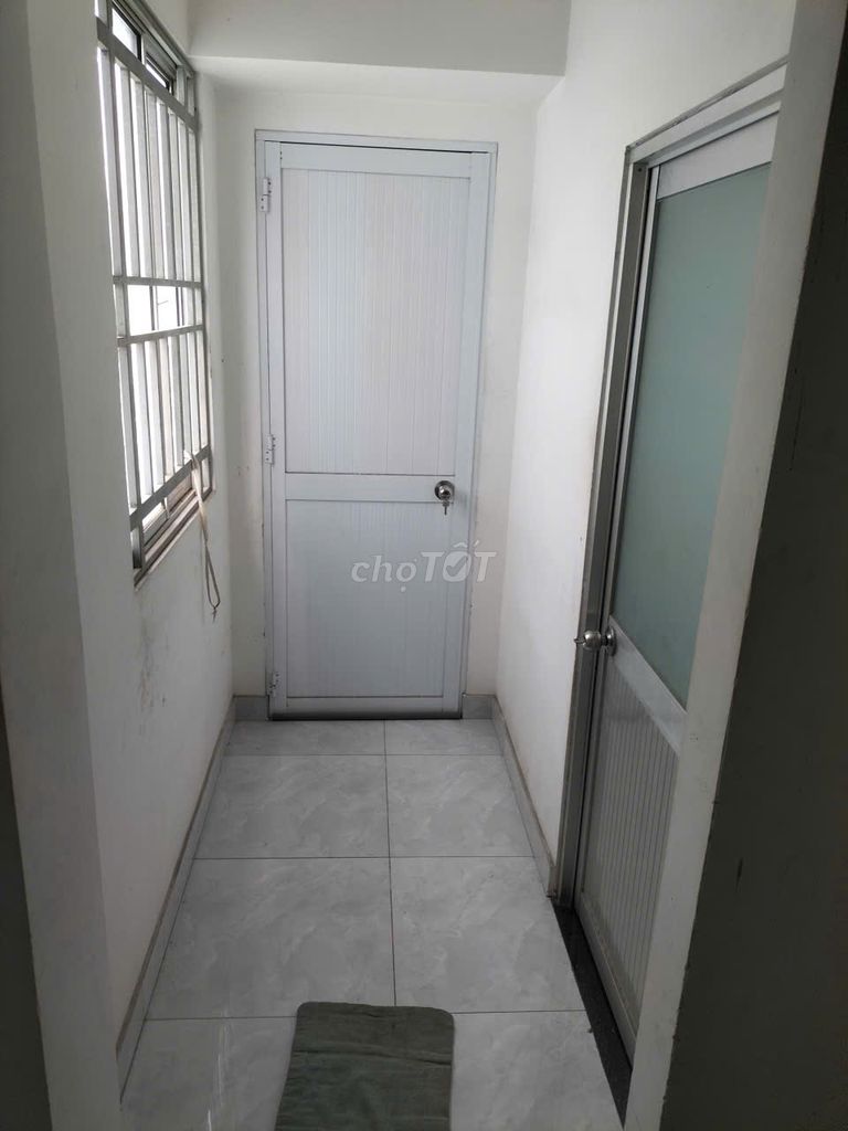 Let's rent out the entire first floor, 40 meters-3, bedroom, bedroom, WC-Trần Thanh Mại.