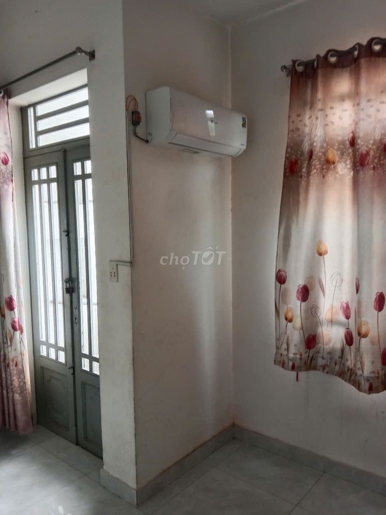 Let's rent out the entire first floor, 40 meters-3, bedroom, bedroom, WC-Trần Thanh Mại.