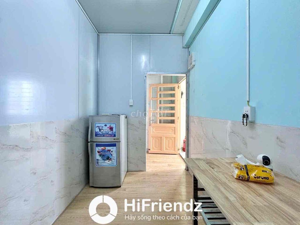In one floor, empty an interior kitchen at the private washing machine Phan Anh.