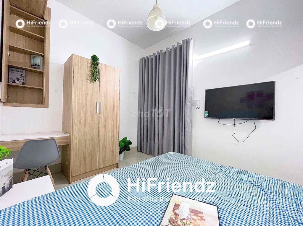 Clean room with air conditioning, bed-splitter, district 6