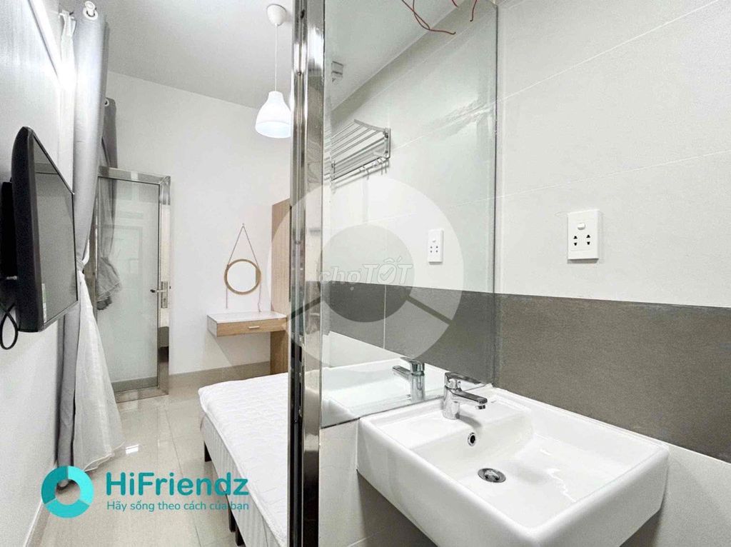 Clean room with air conditioning, bed-splitter, district 6