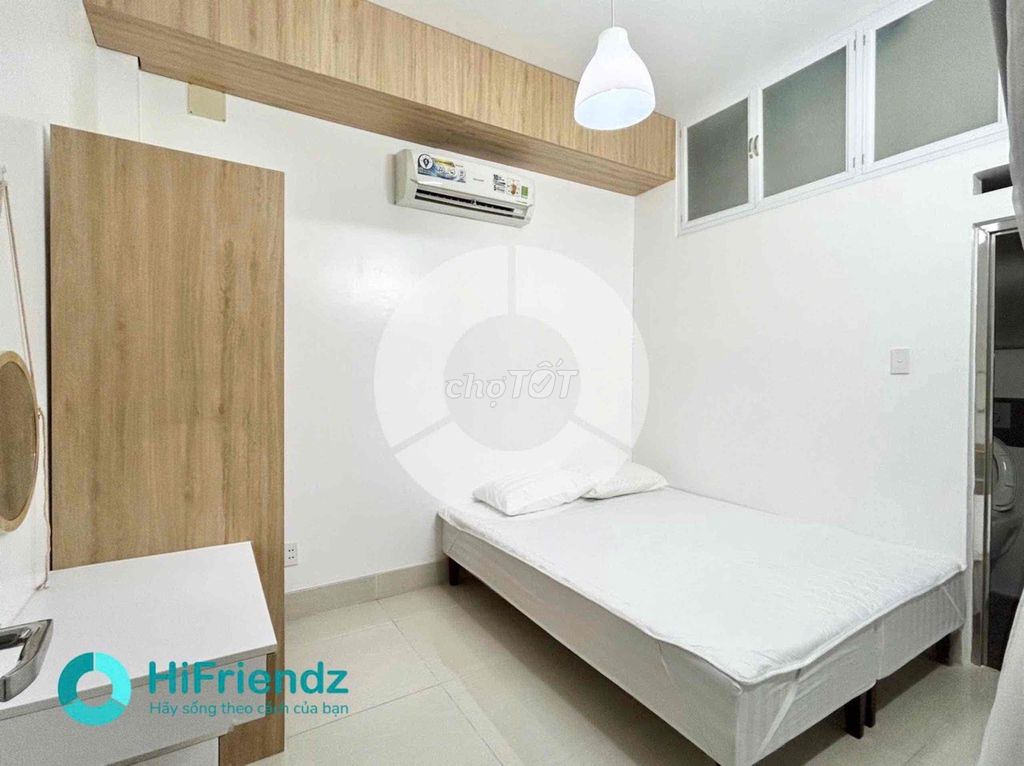 Clean room with air conditioning, bed-splitter, district 6