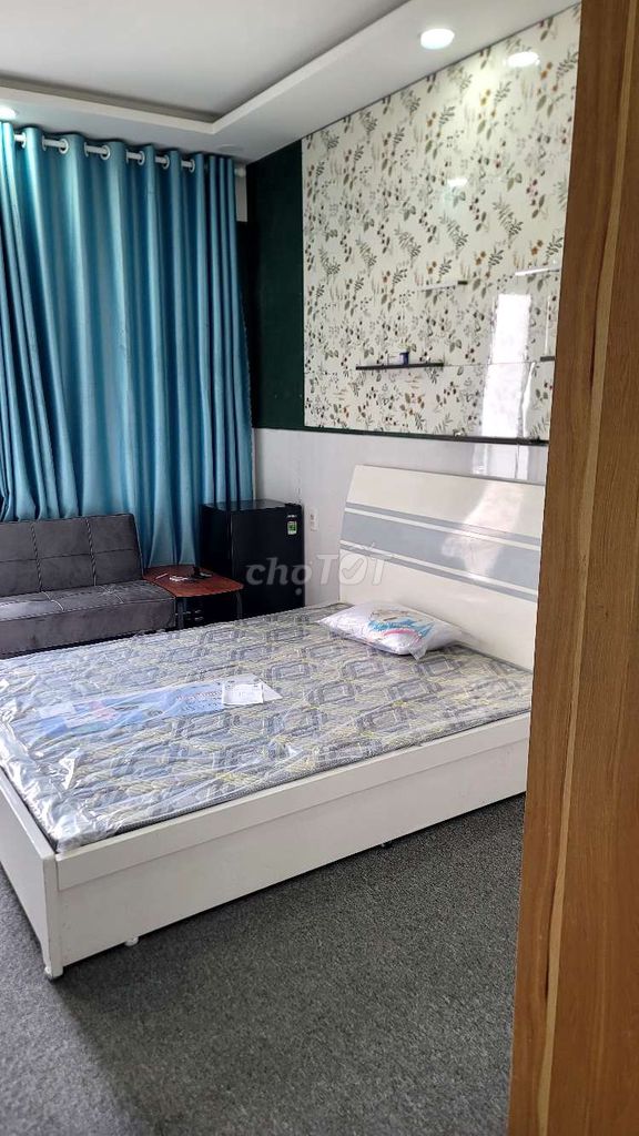 I'll rent a suite. Trường Chinh front-end travel line