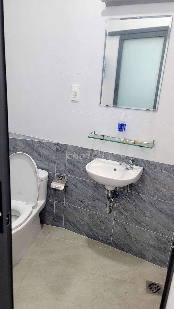 I'll rent a suite. Trường Chinh front-end travel line