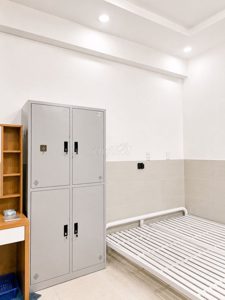 Rent the main room - there's a balcony - right behind the Great Hall