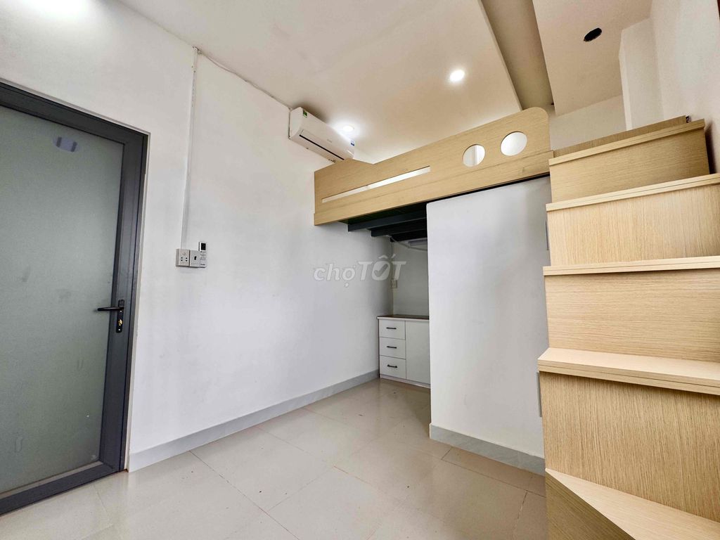 Unguarded student room 100% off the 7th floor.