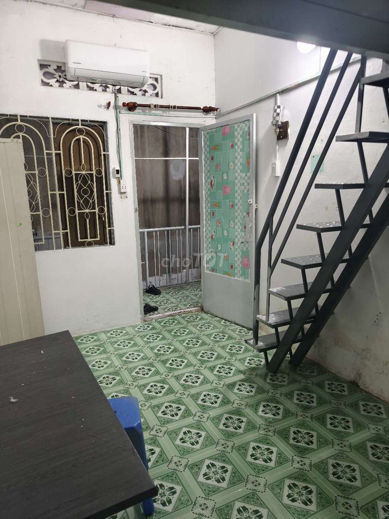 Cold room, small bancol.
