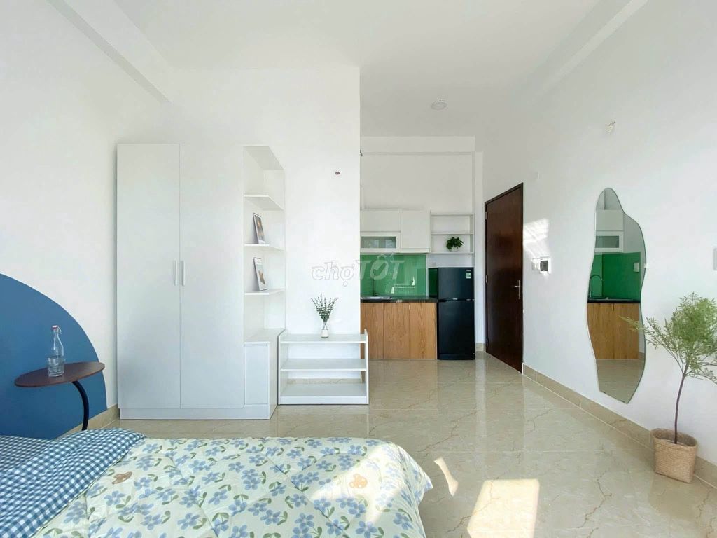 Rent a very pretty balcony - full interior - modern design
