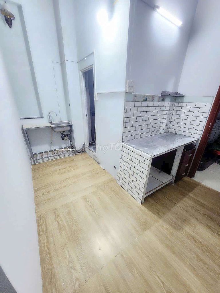 The service room is two full bedrooms with Phạm Văn Bạch's own toilet kitchen.