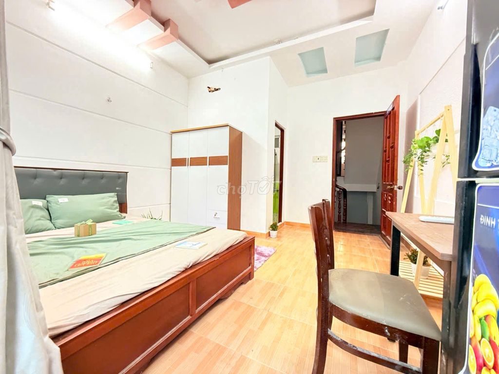 Rent the full-view-view balcony clean and cool