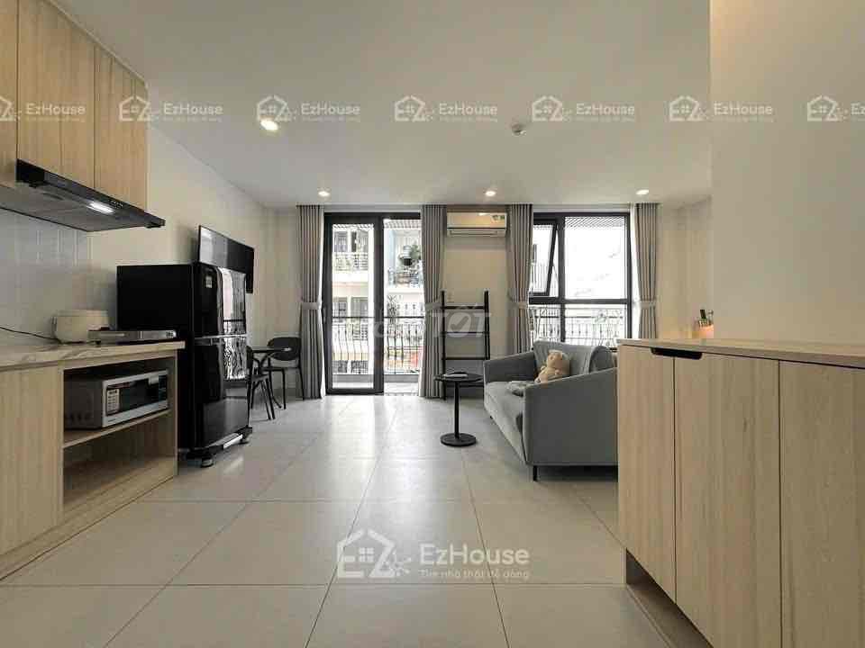 Room 40 m2_Studio Large balcony_2 Hoa Hồng