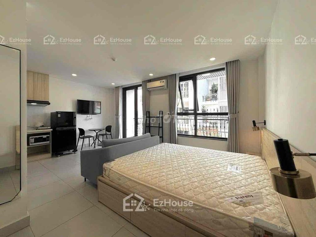 Room 40 m2_Studio Large balcony_2 Hoa Hồng