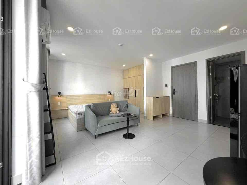 Room 40 m2_Studio Large balcony_2 Hoa Hồng