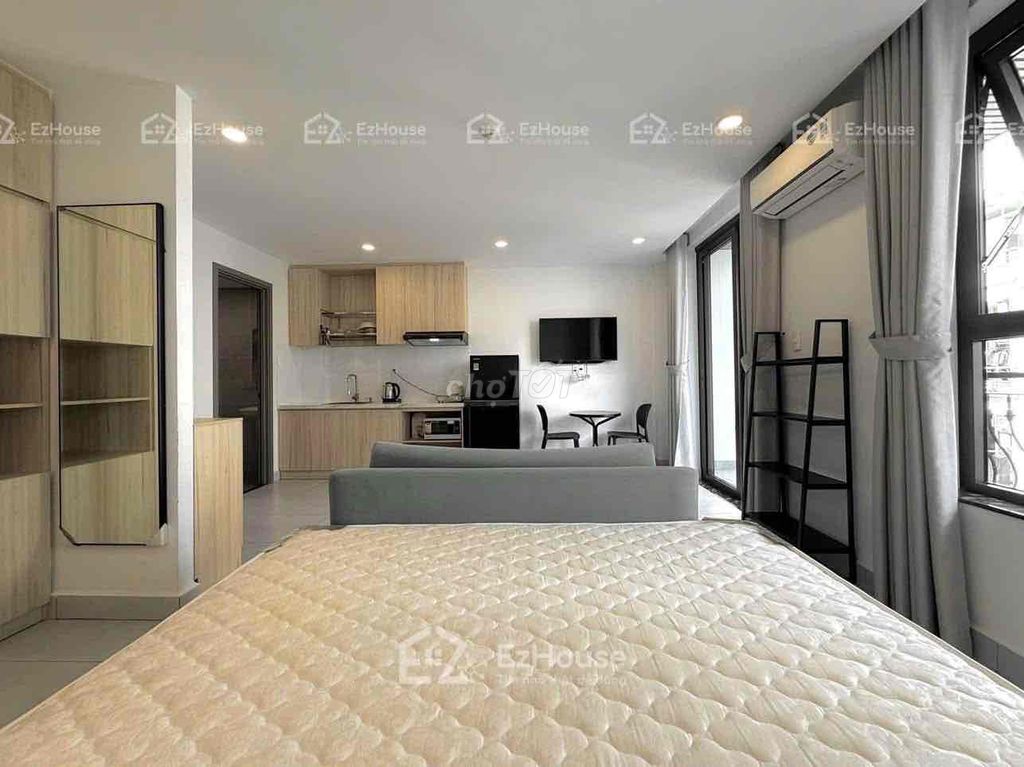 Room 40 m2_Studio Large balcony_2 Hoa Hồng