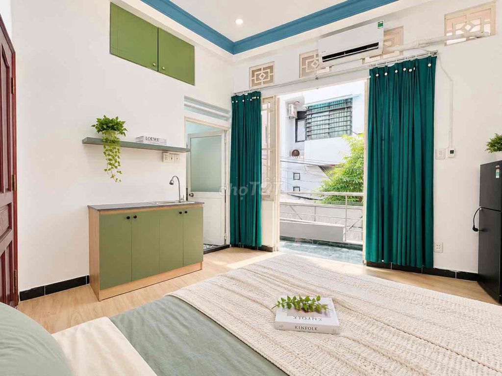 Phùng Văn Cung beauty room - Phú Nhuận 01 open balcony