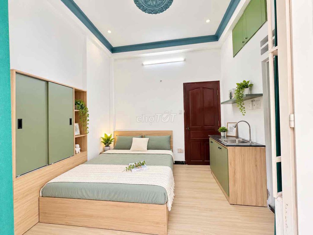 Phùng Văn Cung beauty room - Phú Nhuận 01 open balcony
