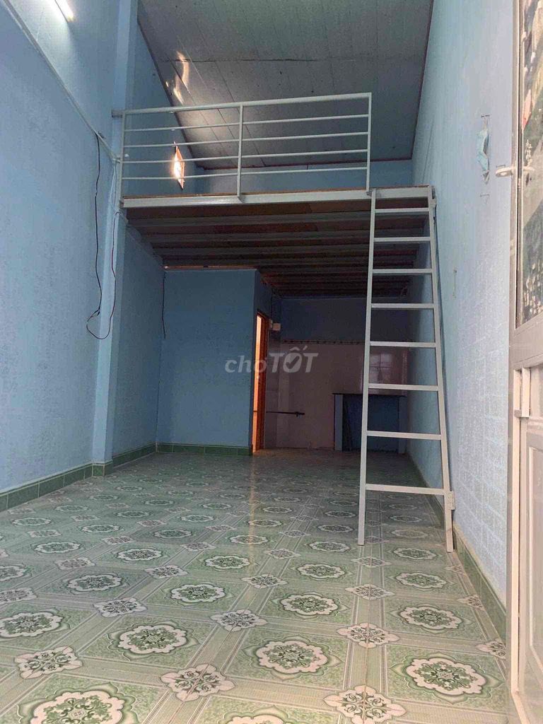 Rent a motel with a stopover on Nguyễn Ảnh Thủ 30m2 at 2.4 million.