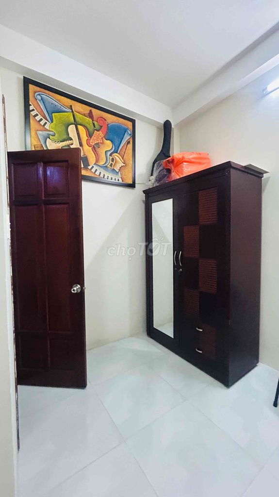 Rent 460 Lê Văn Lương Alley for 5 million.