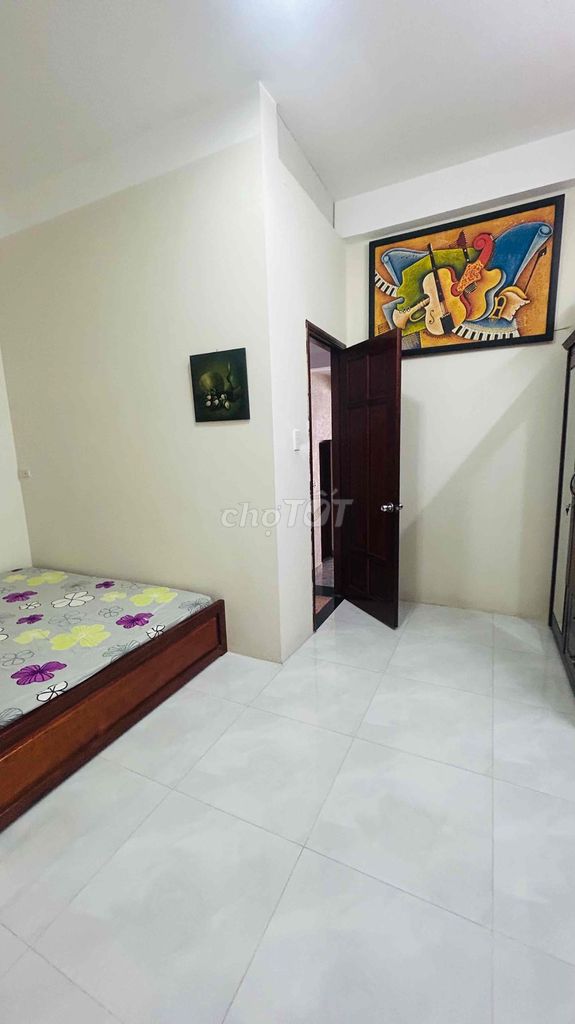 Rent 460 Lê Văn Lương Alley for 5 million.