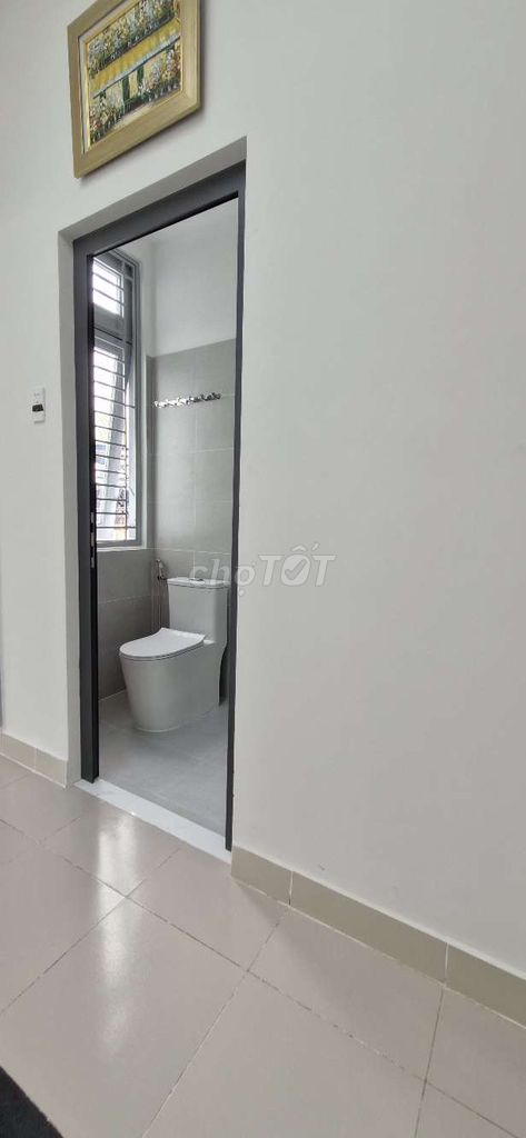 35 M2 toilets, private kitchen, balcony, full interior.