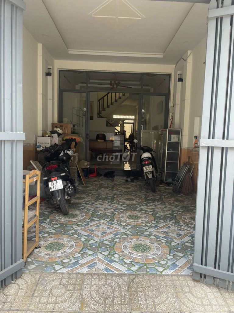 Rent room.