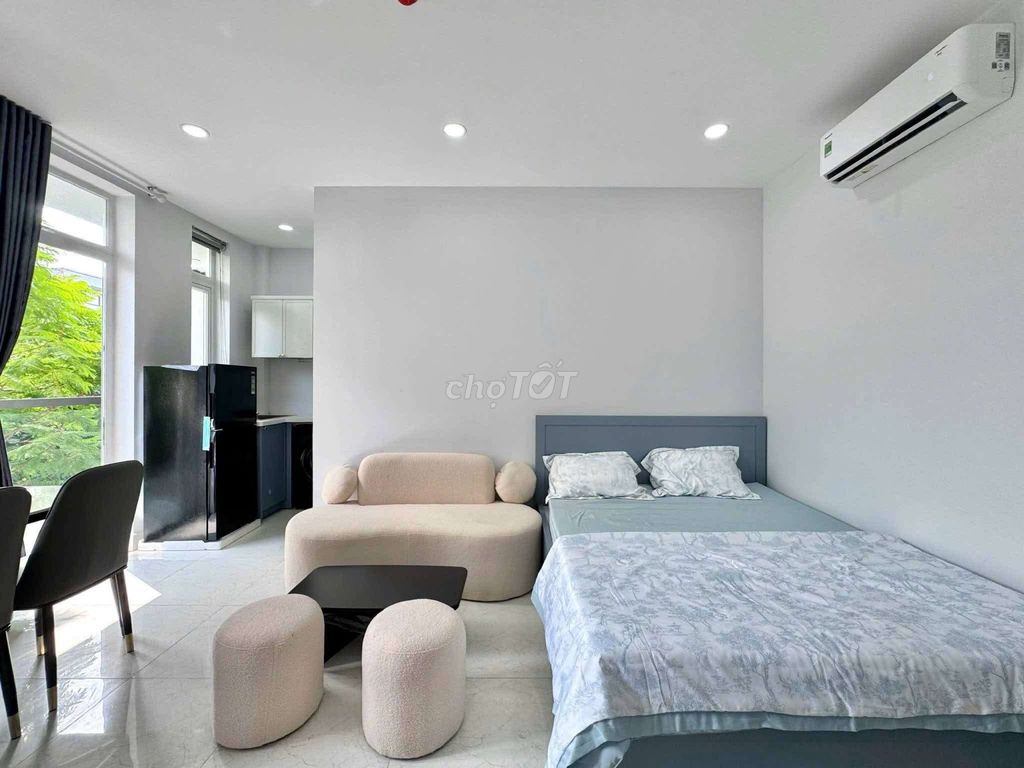 balcony room - 1 Đặng Thùy Trâm empty