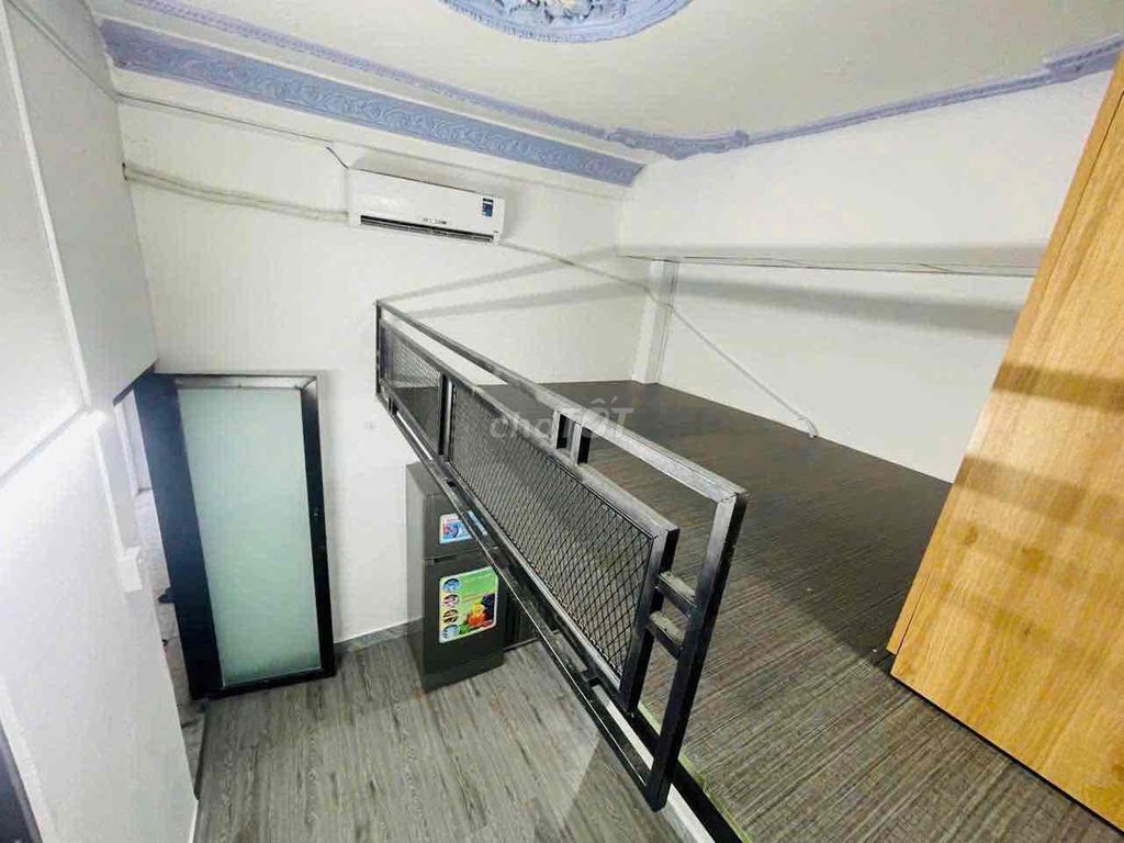 Cheap room full of iboxes now.